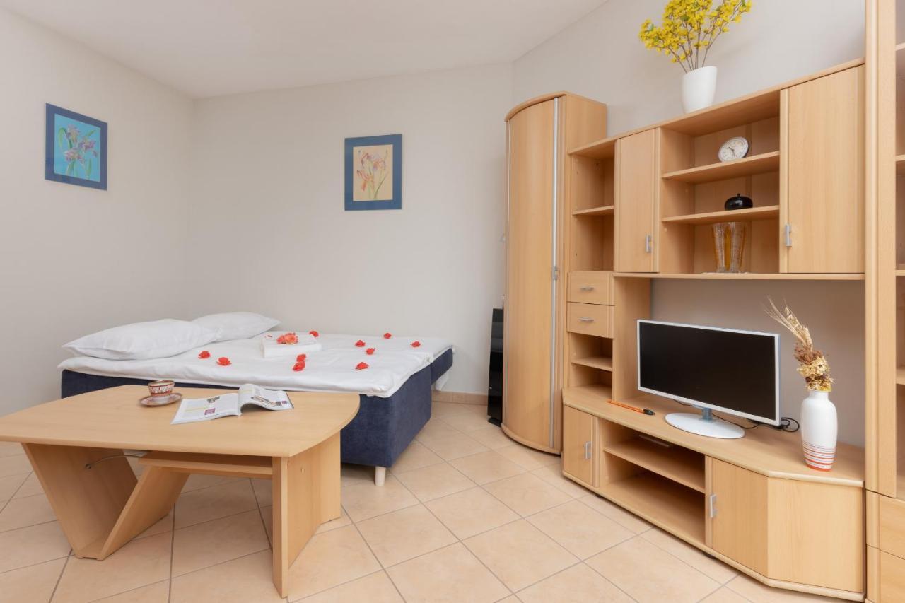 ורשה Pejzazowa Apartment Metro Wilanowska Mokotow By Noclegi Renters מראה חיצוני תמונה