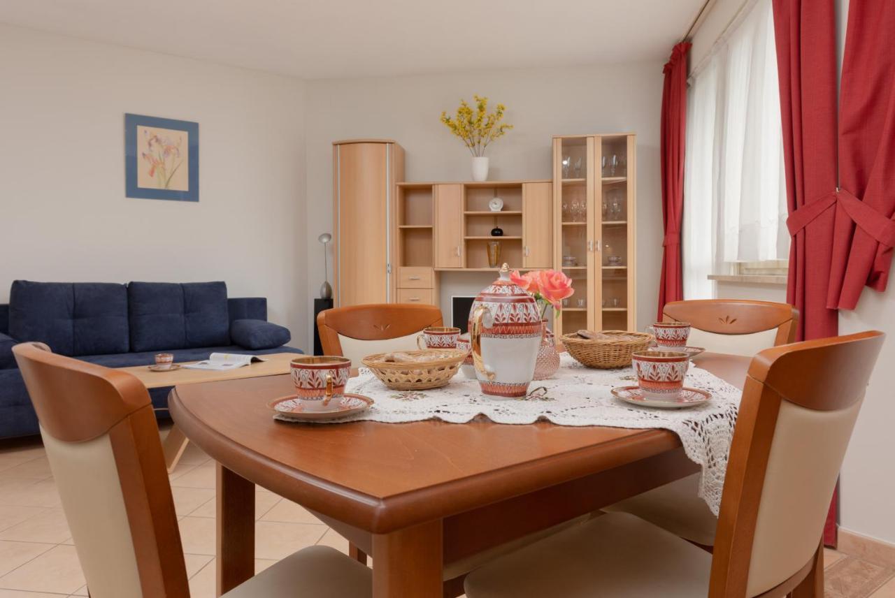 ורשה Pejzazowa Apartment Metro Wilanowska Mokotow By Noclegi Renters מראה חיצוני תמונה