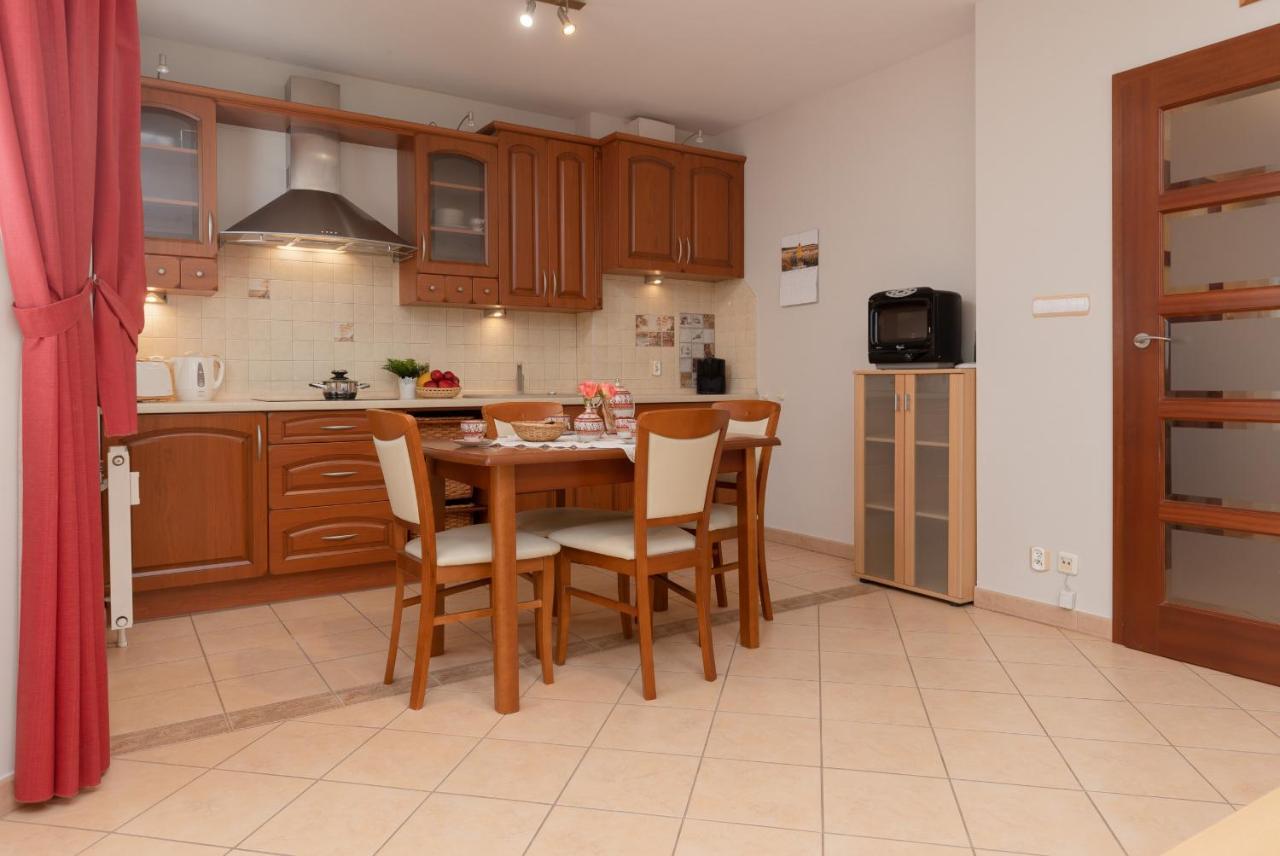 ורשה Pejzazowa Apartment Metro Wilanowska Mokotow By Noclegi Renters מראה חיצוני תמונה